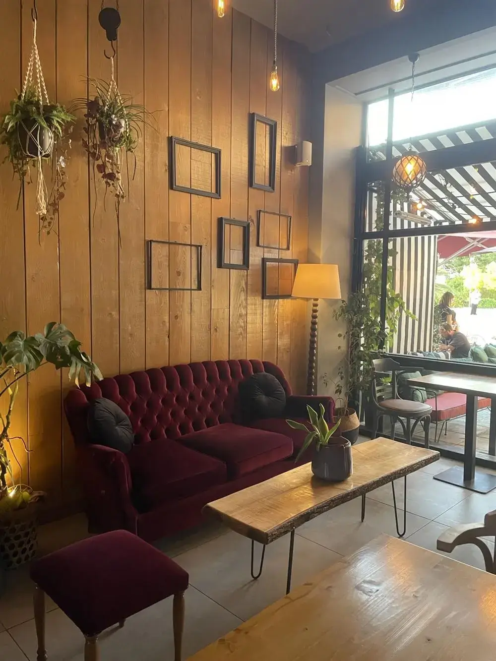interior design cozy cafe 9
